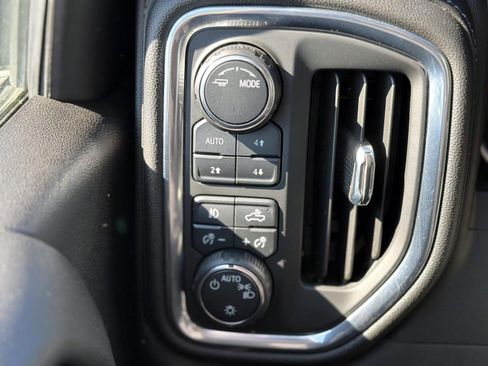 Used 2021 Chevrolet Silverado 1500 LT Trail Boss w/ Convenience Package II AWD/4WD image 17