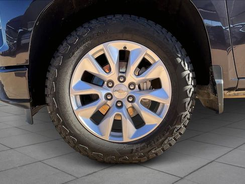 Used 2022 Chevrolet Silverado 1500 Custom image 12