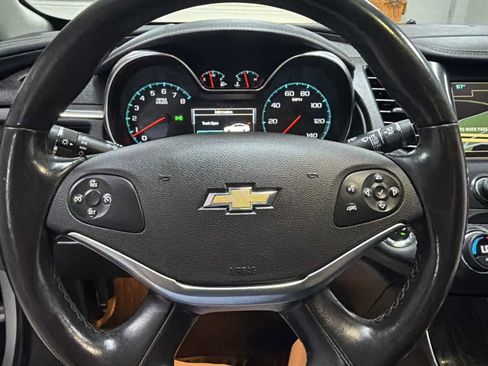 Used 2018 Chevrolet Impala Premier FWD image 15