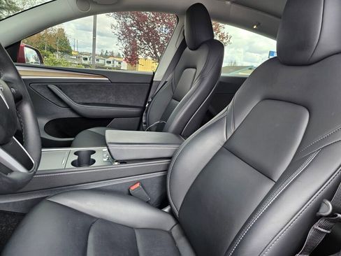 Used 2024 Tesla Model Y Long Range RWD image 25