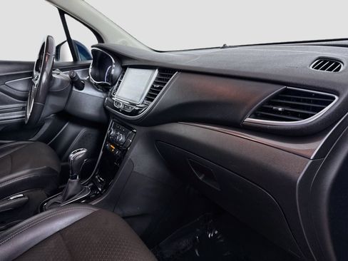 Used 2020 Buick Encore Preferred FWD image 29