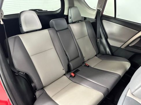 Used 2015 Toyota RAV4 Limited image 29