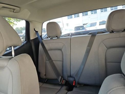 Used 2018 Chevrolet Colorado W/T RWD image 11