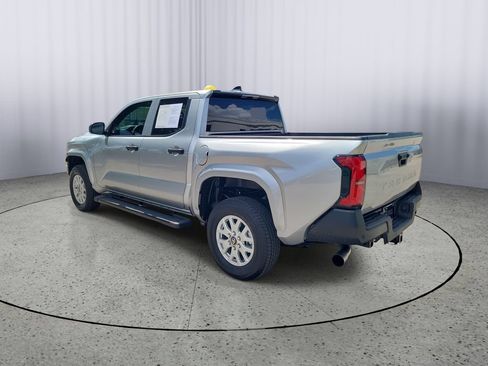 Used 2026 Toyota Tacoma SR w/ SR Upgrade Package RWD image 4