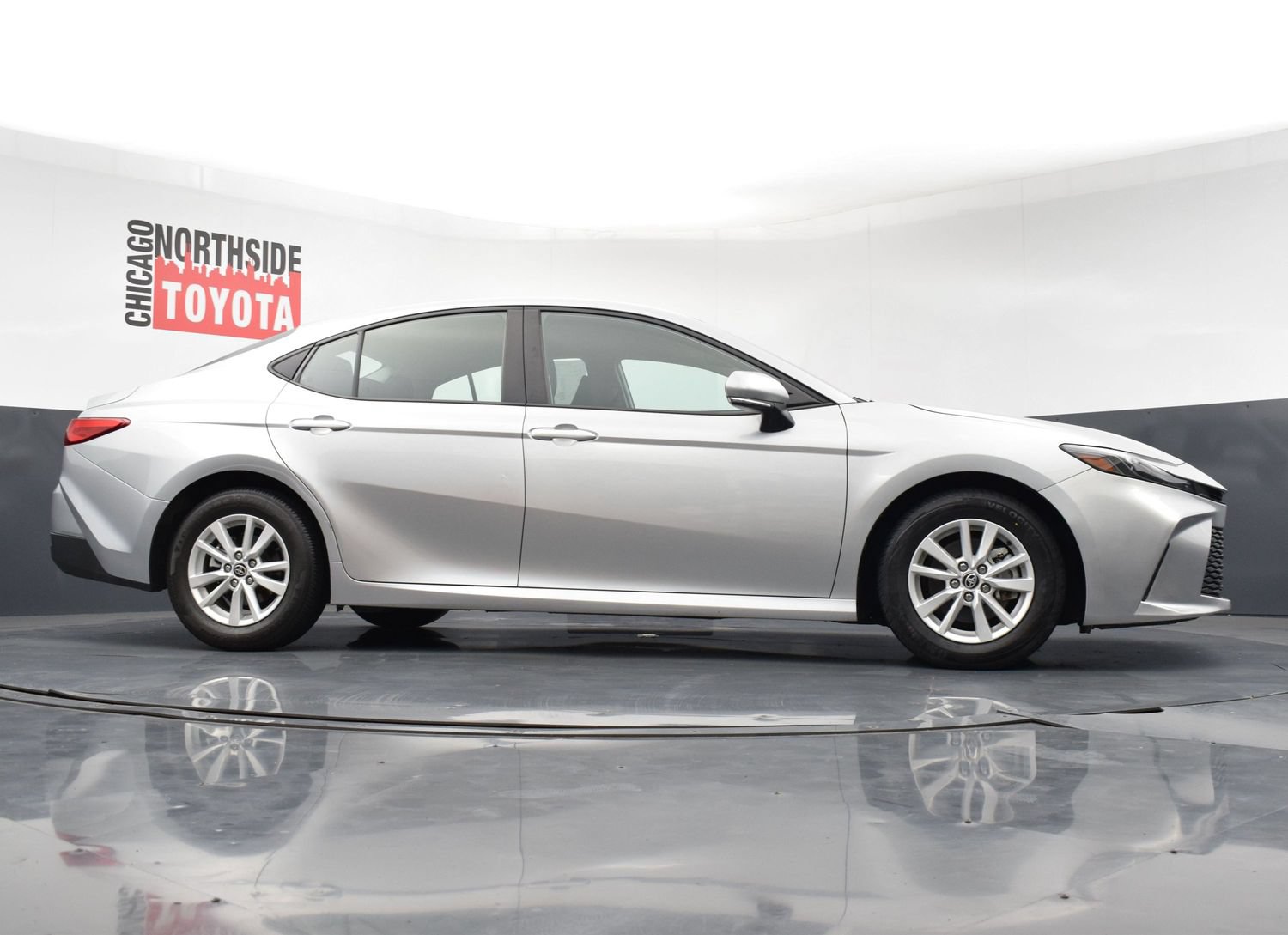 Used 2025 Toyota Camry LE FWD image 28