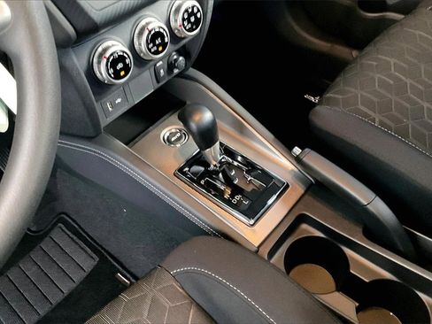 Used 2025 Mitsubishi Outlander Sport ES image 11