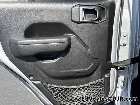 Used 2022 Jeep Wrangler Unlimited Sport S image 26