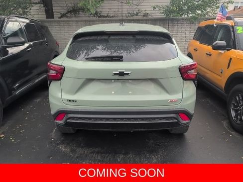 Used 2024 Chevrolet Trax RS w/ Sunroof Package FWD image 7