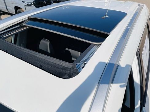 Certified 2021 Nissan Rogue SL w/ Premium Package image 11