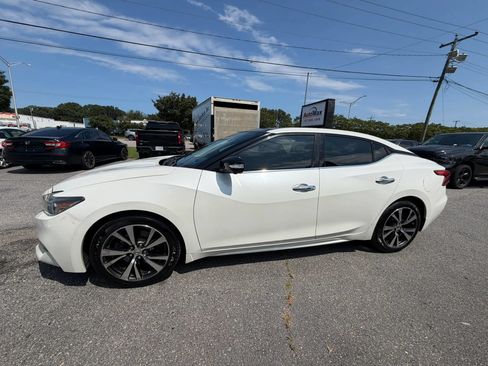 Used 2016 Nissan Maxima Platinum FWD image 2