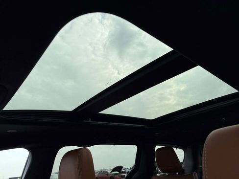 New 2026 Chrysler Pacifica Pinnacle image 21