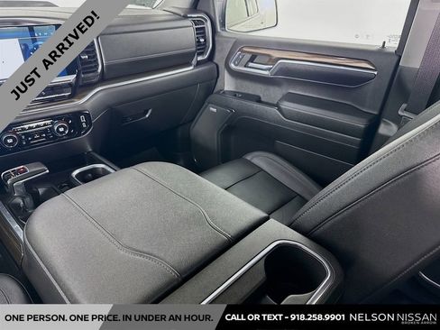 Used 2023 Chevrolet Silverado 1500 LT Trail Boss w/ Convenience Package II AWD/4WD image 24