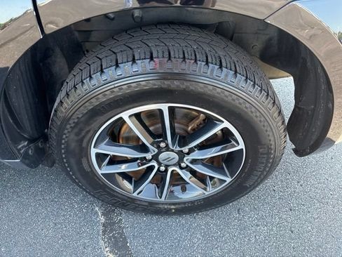 Used 2018 Dodge Journey SE w/ Connectivity Group FWD image 10