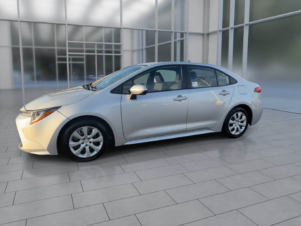 Used 2023 Toyota Corolla LE FWD image 5