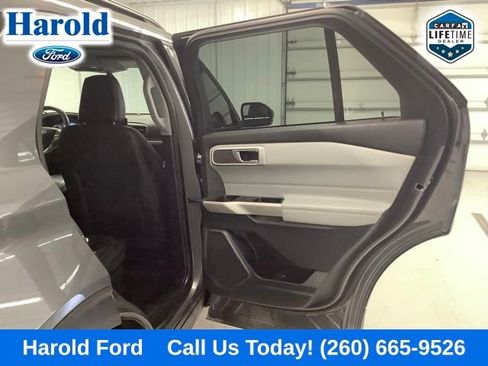 Used 2023 Ford Explorer XLT w/ Equipment Group 202A AWD/4WD image 9