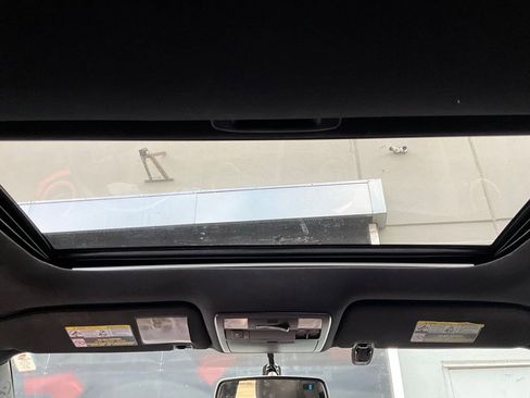 Used 2016 Toyota Tacoma TRD Sport image 19