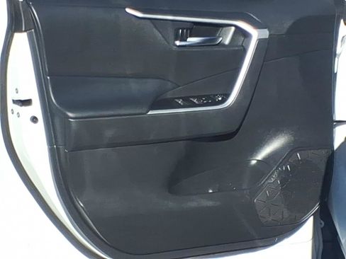 Certified 2024 Toyota RAV4 XLE w/ Convenience Package image 15