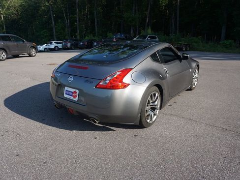 Used 2014 Nissan 370Z Touring RWD image 16