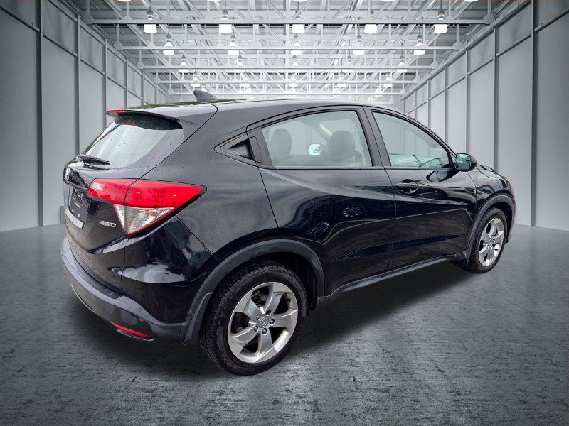 Used 2019 Honda HR-V LX image 4