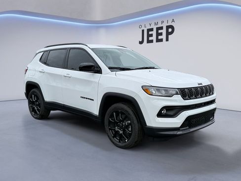 New 2026 Jeep Compass Latitude image 7