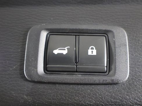 Used 2023 Mitsubishi Outlander SE image 21