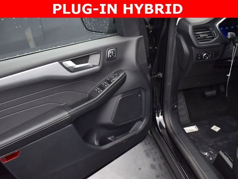 New 2025 Ford Escape SE w/ PHEV Premium Package image 10