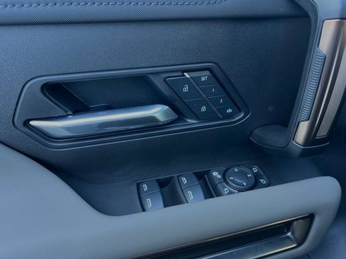 New 2025 GMC Hummer EV 2X image 8