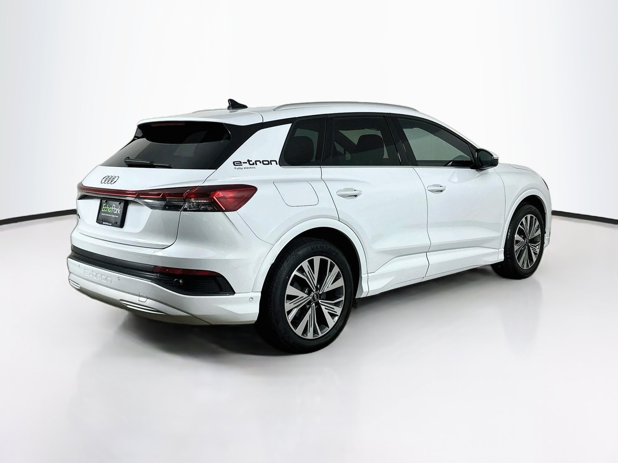 Used 2023 Audi Q4 e-tron Premium Plus w/ Premium Plus RWD image 9