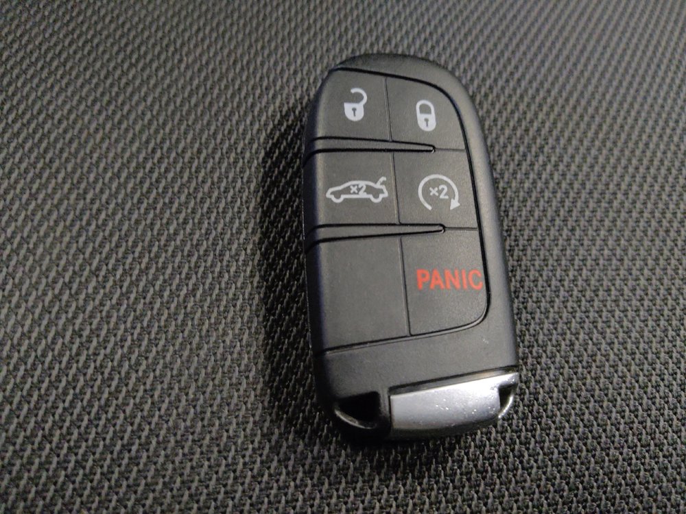 Used 2016 Dodge Charger SXT RWD image 32