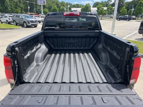 New 2026 Chevrolet Colorado ZR2 w/ Technology Package AWD/4WD image 7