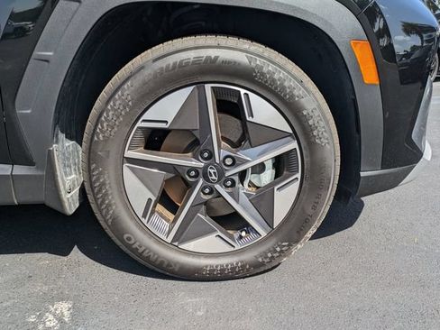 Certified 2025 Hyundai Tucson SEL FWD image 11