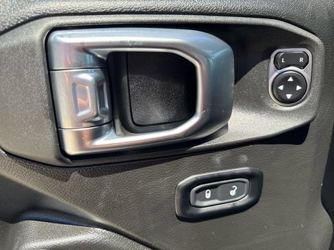 Used 2024 Jeep Gladiator Sport AWD/4WD image 28