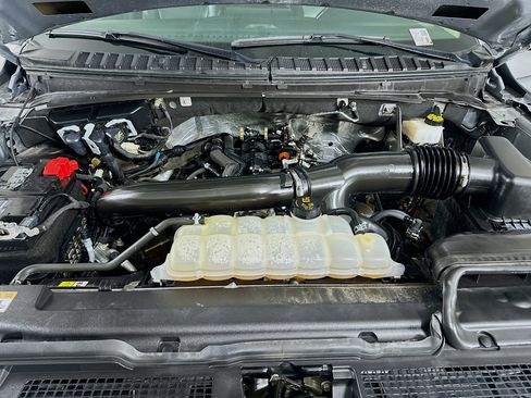 Used 2024 Ford Expedition Max XLT image 35