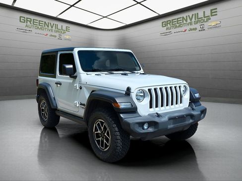 Used 2021 Jeep Wrangler Sport S image 8