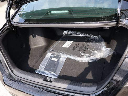 New 2025 Honda Accord SE image 11