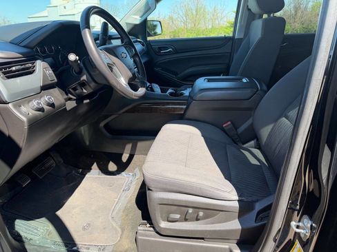 Used 2017 Chevrolet Suburban LS AWD/4WD image 14