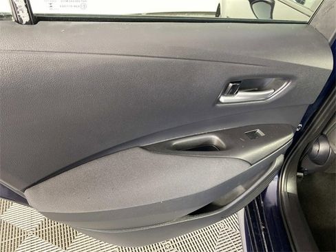 Used 2021 Toyota Corolla LE w/ Carpet Mat Package (TMS) image 25