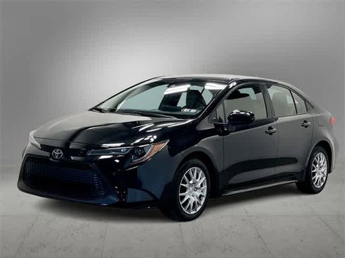 Used 2021 Toyota Corolla LE image 1