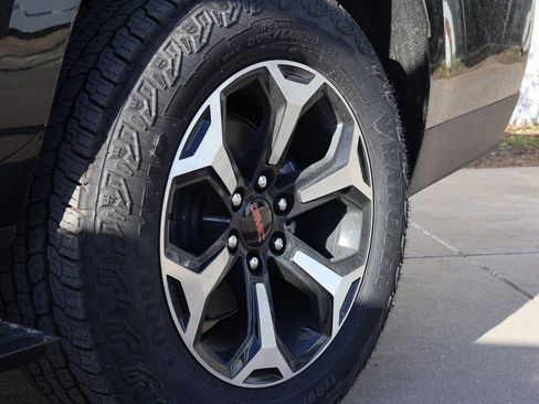 New 2026 GMC Yukon XL AT4 w/ AT4 Premium Plus Package AWD/4WD image 51