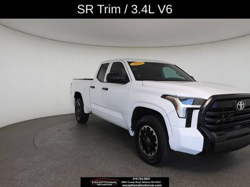 Used 2025 Toyota Tundra SR w/ SR Tow Package AWD/4WD image 28