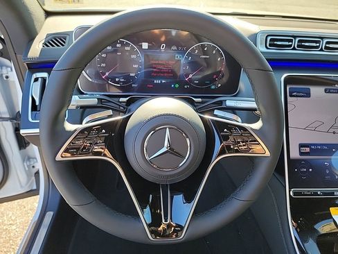 New 2025 Mercedes-Benz S 580 4MATIC Sedan image 13