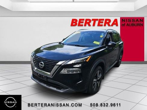 Used 2022 Nissan Rogue SL w/ SL Premium Package image 4