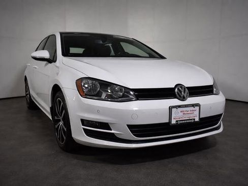 Used 2015 Volkswagen Golf SE image 3