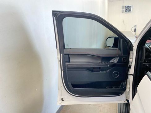 Used 2019 Ford Expedition Limited w/ Equipment Group 303A AWD/4WD image 15