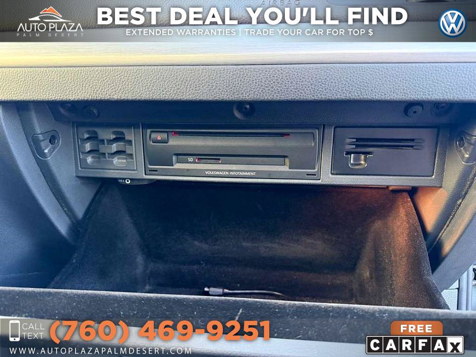 Used 2015 Volkswagen Golf S FWD image 35
