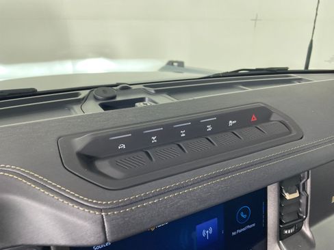 New 2025 Ford Bronco Badlands AWD/4WD image 5