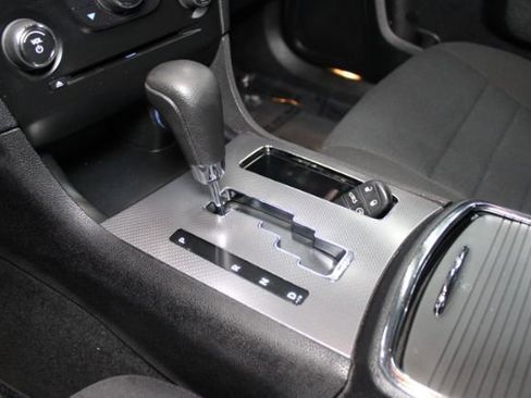 Used 2013 Dodge Charger SE image 12