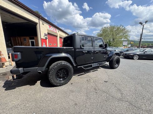Used 2021 Jeep Gladiator Sport AWD/4WD image 12