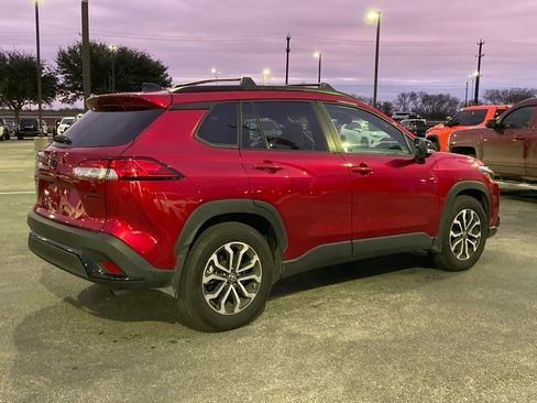 Certified 2025 Toyota Corolla Cross AWD Hybrid image 4