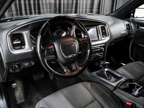 Used 2021 Dodge Charger SXT w/ Blacktop Package RWD image 3